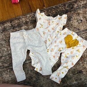 Carter’s Floral Outfit Set with Heart Detail 9 Months